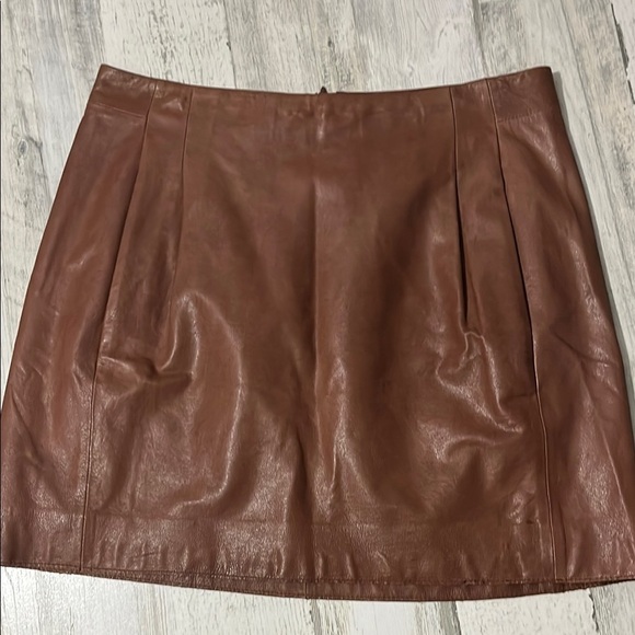 Vince Dresses & Skirts - Vince Leather Skirt Size 2